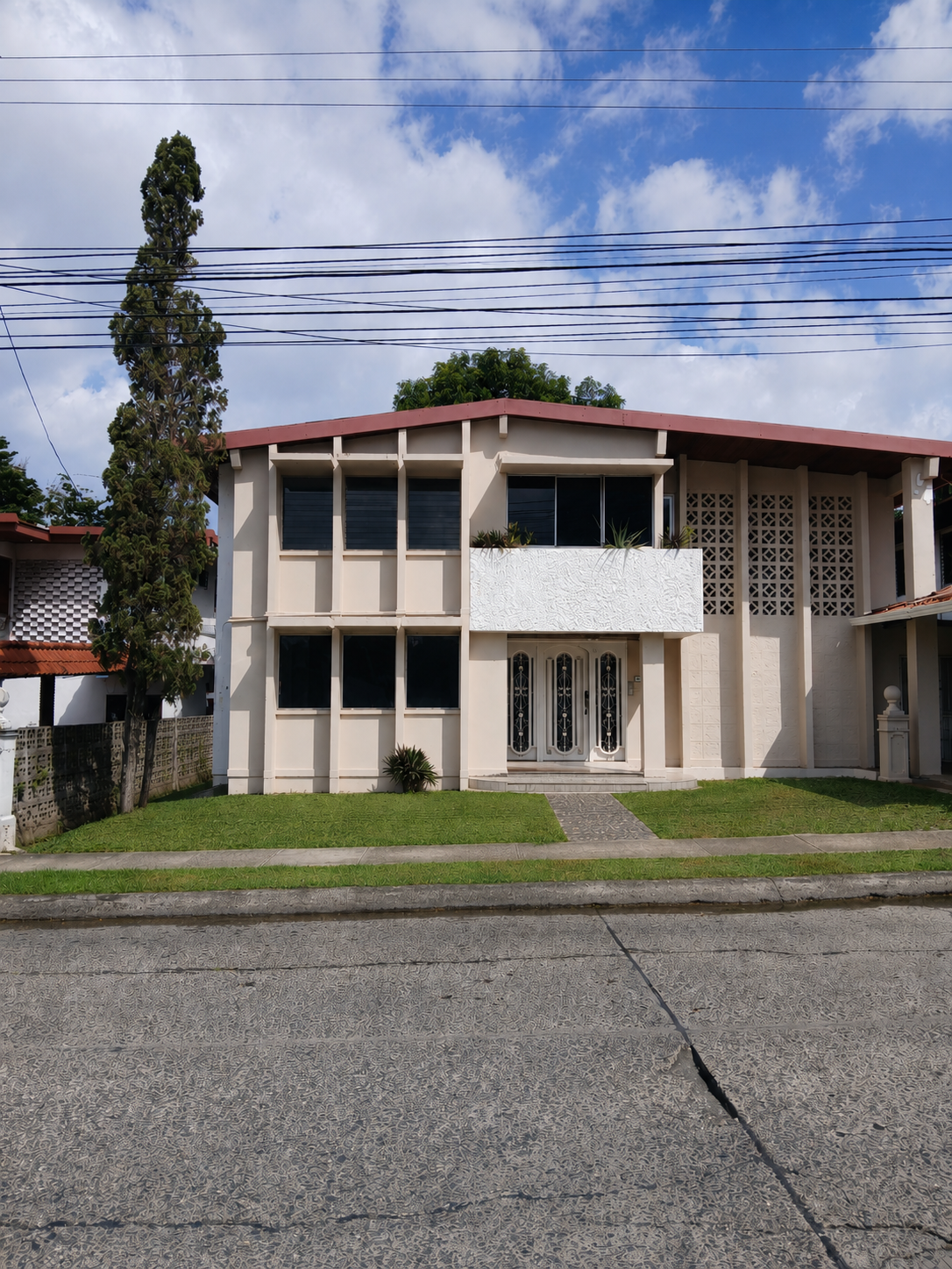Property at calle 63 betania