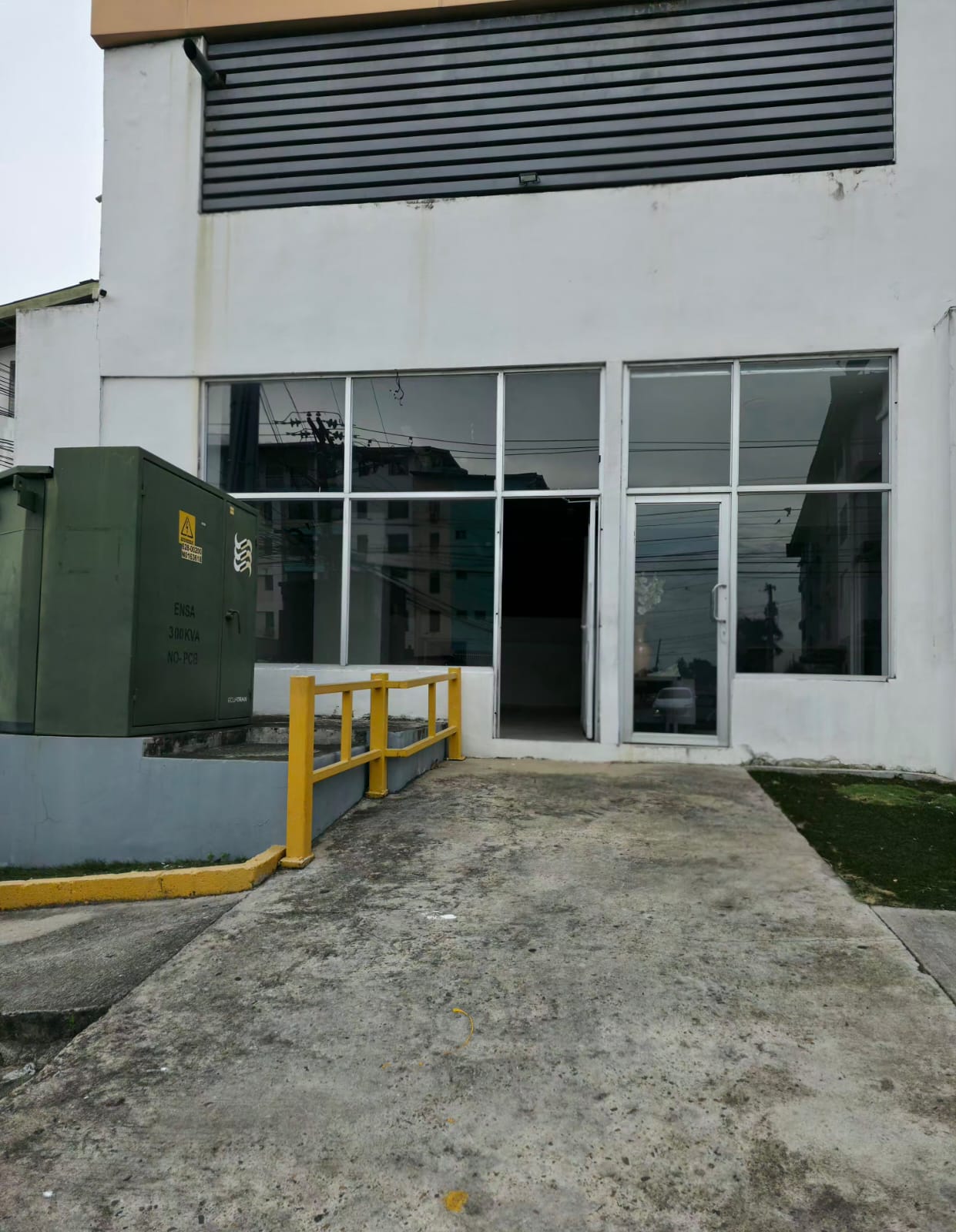 Oficina en calle 43 este, bella vista
