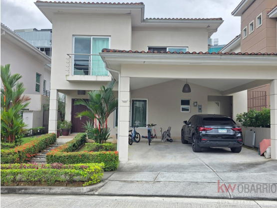 Property at Panamá