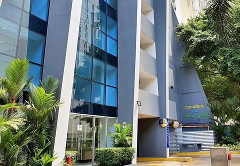 Oficina en calle 43, ph colores