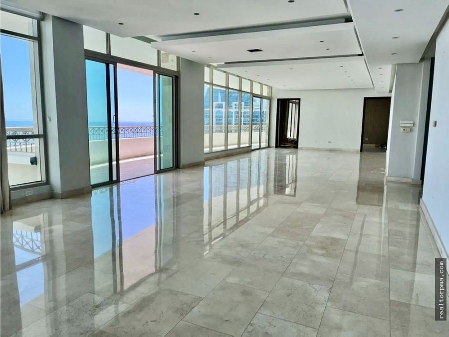 Apartment at Panama