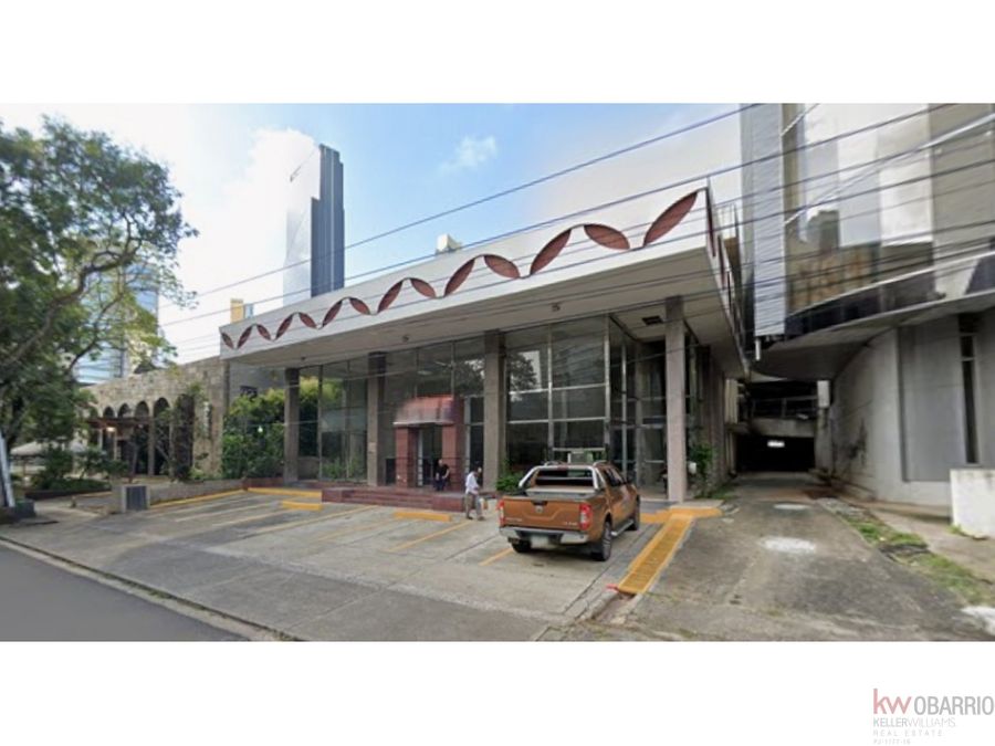 Building at Panamá
