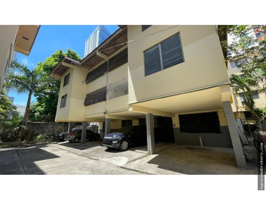 Building at Panamá