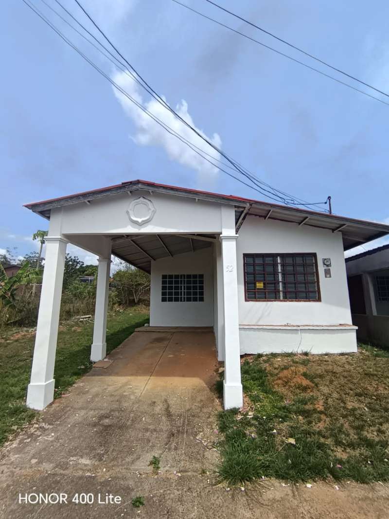 Property at juan desmóstenes arosemena
