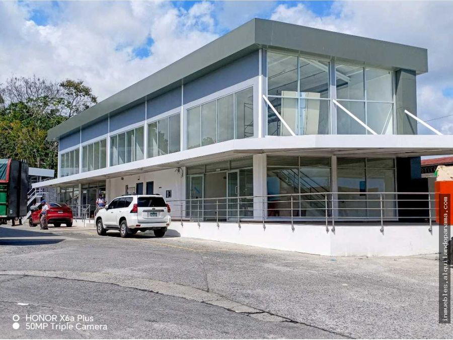 Comercial en Bugaba