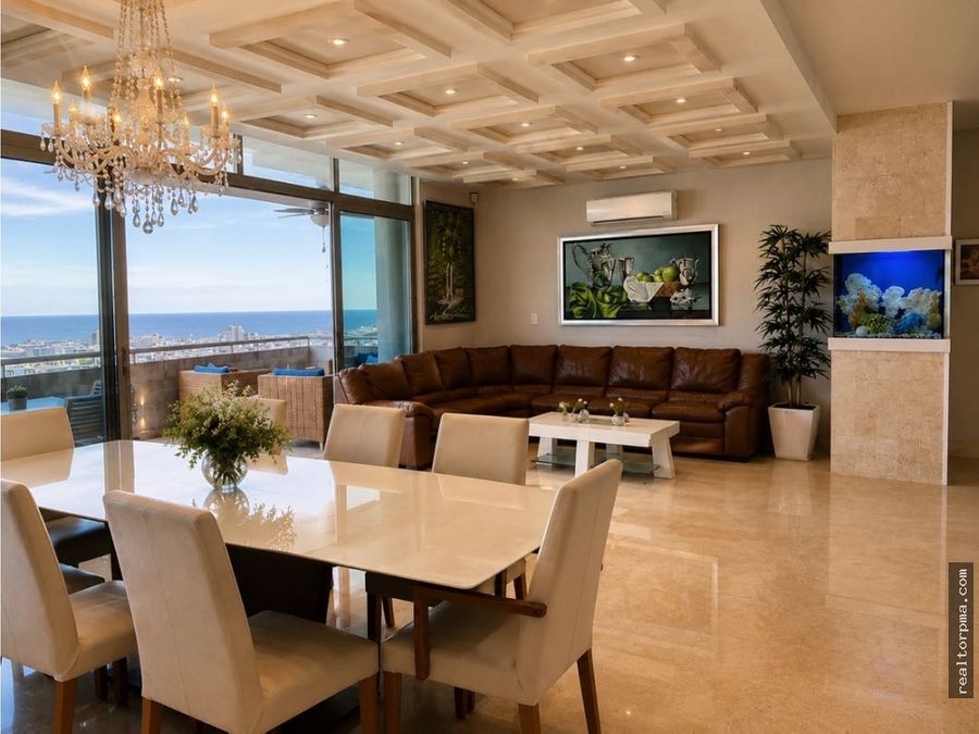 Apartment at Panamá