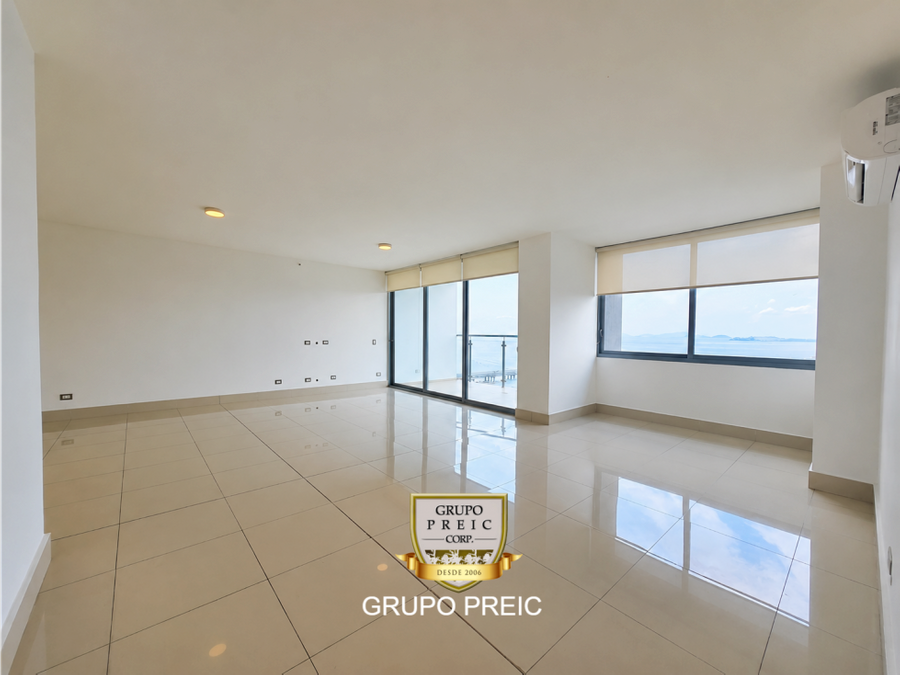 Apartment at Panama