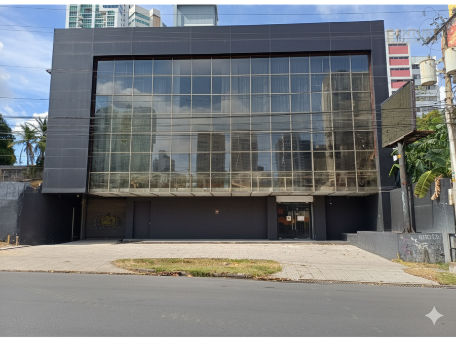 Building at Panamá