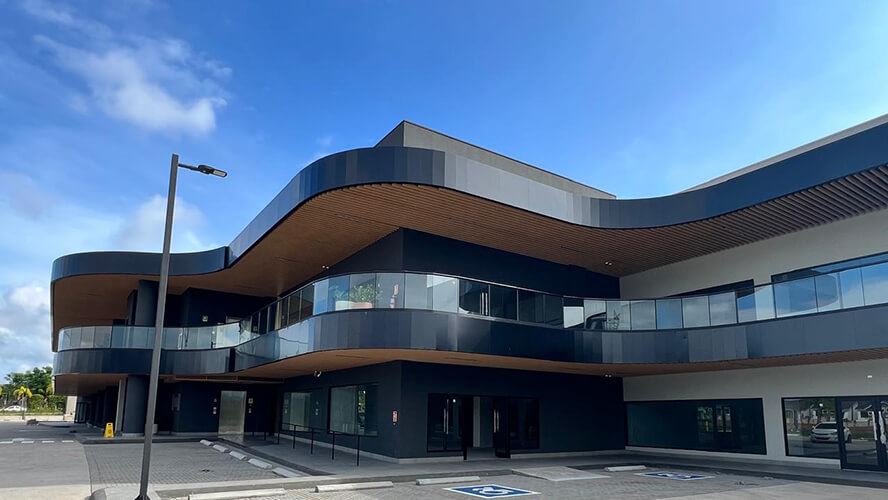 Edificio en brisas del golf