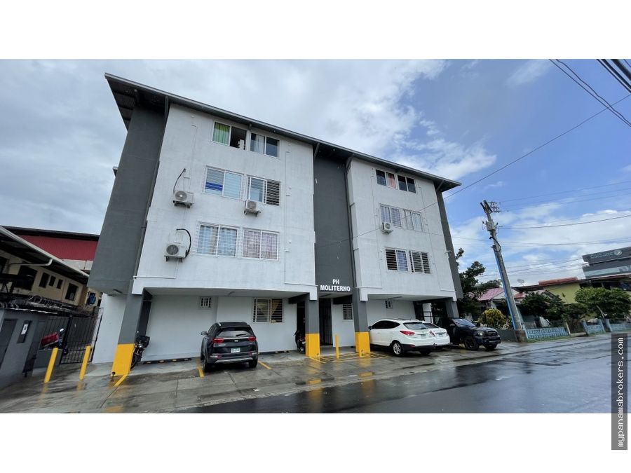 Building at Panamá