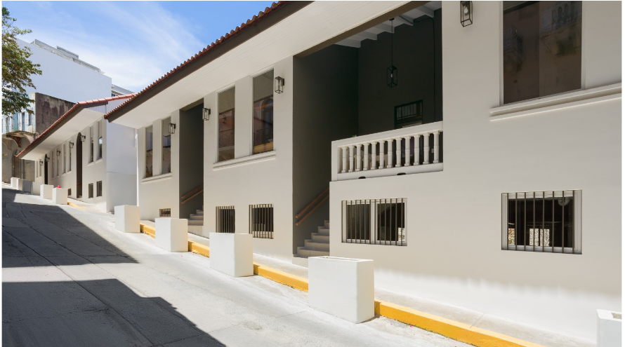 Propiedad en casco antiguo calle 11 este callejon de sona