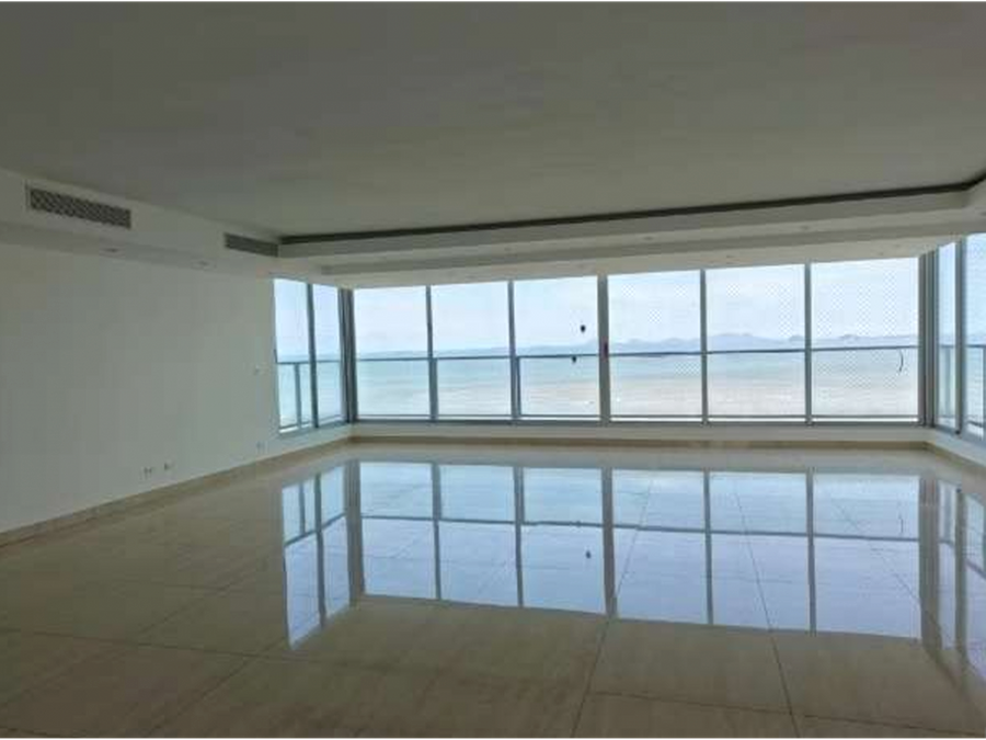 Apartment at Panama