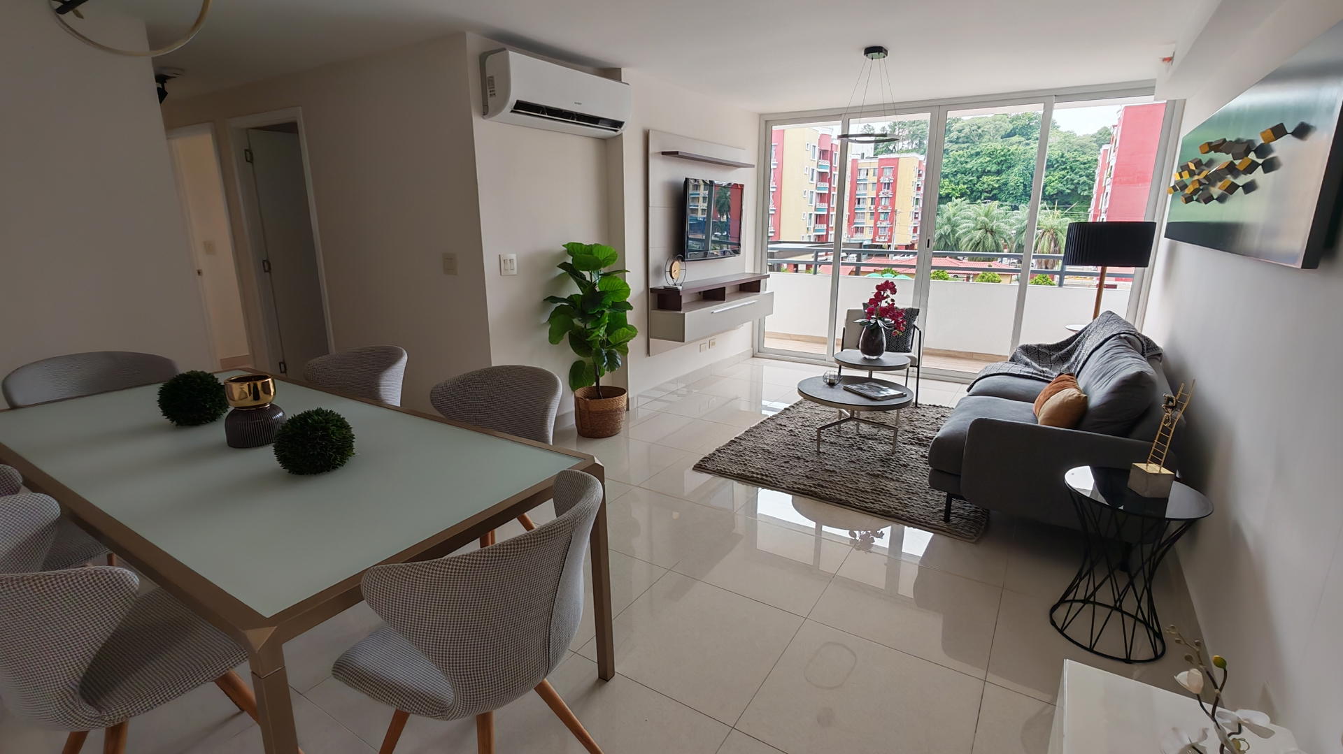 Property at via cincuentenario