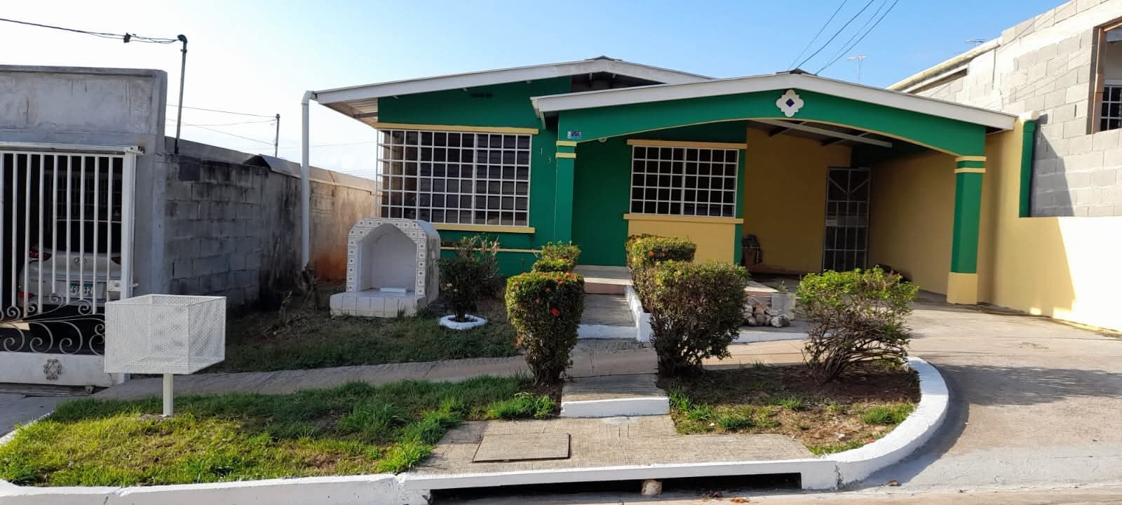 Propiedad en urbanización altamira