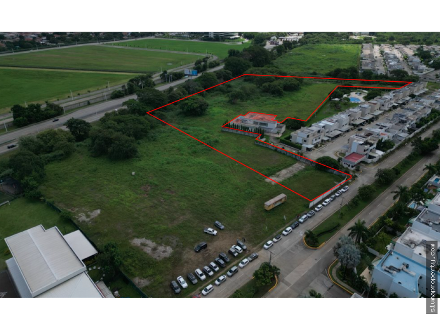 Land at Panamá
