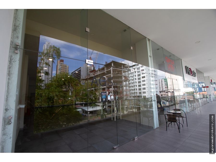 Commercial at Panamá