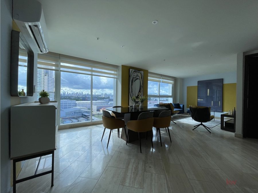 Apartment at PH The Regent