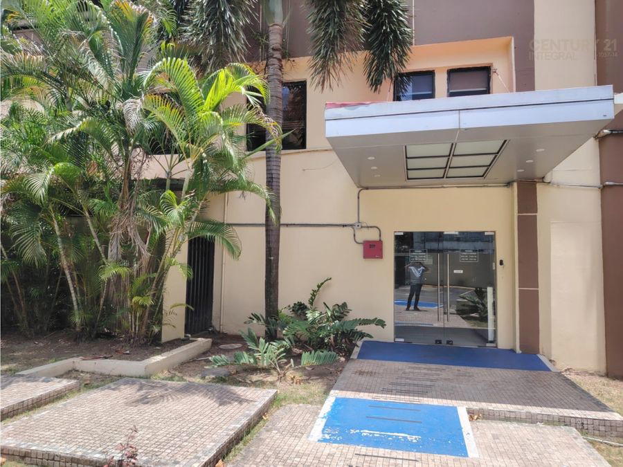 Building at Panamá