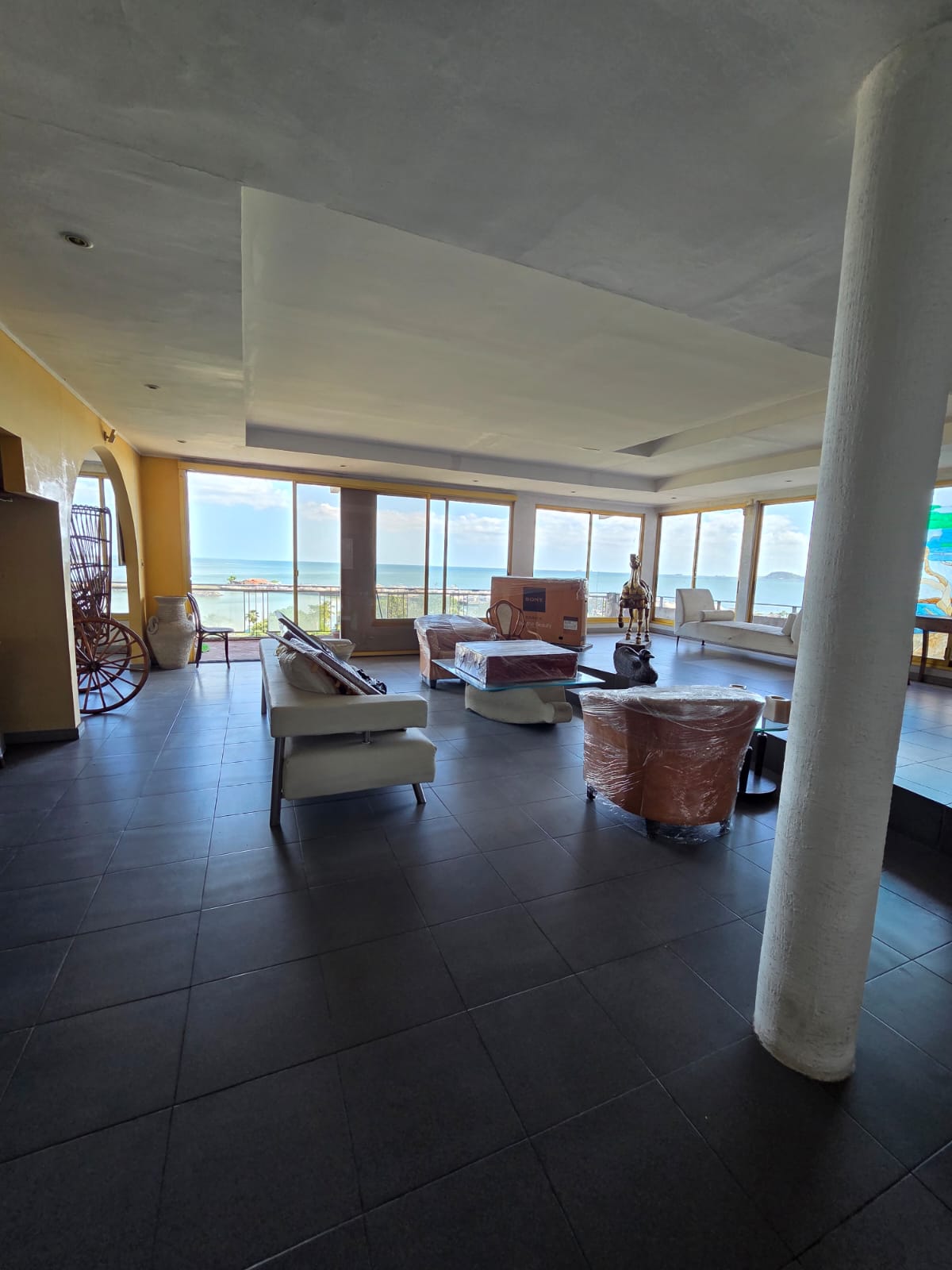 Property at 8.972672,-79.529561