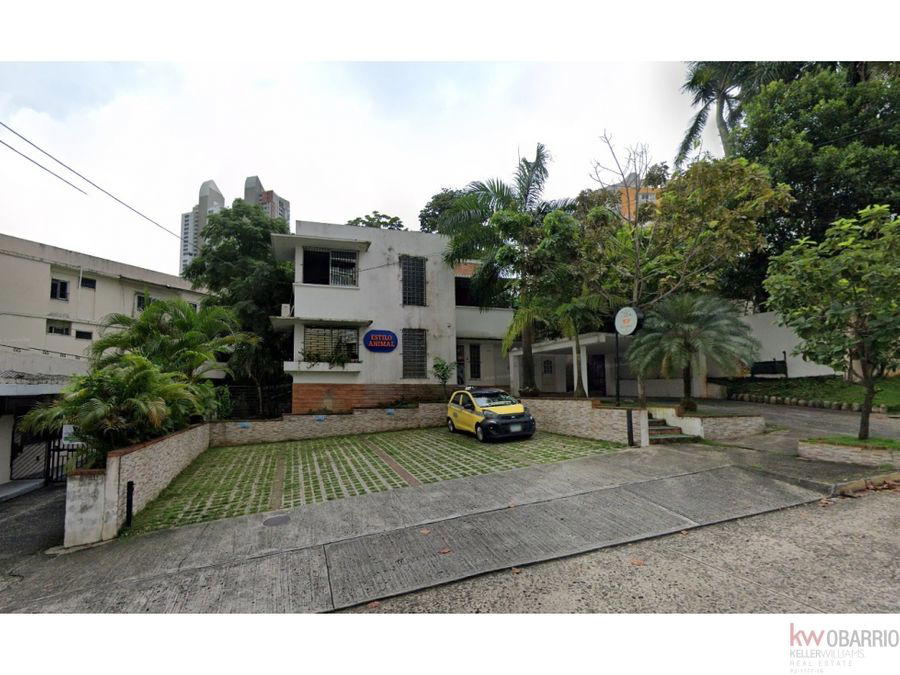 Building at Panamá