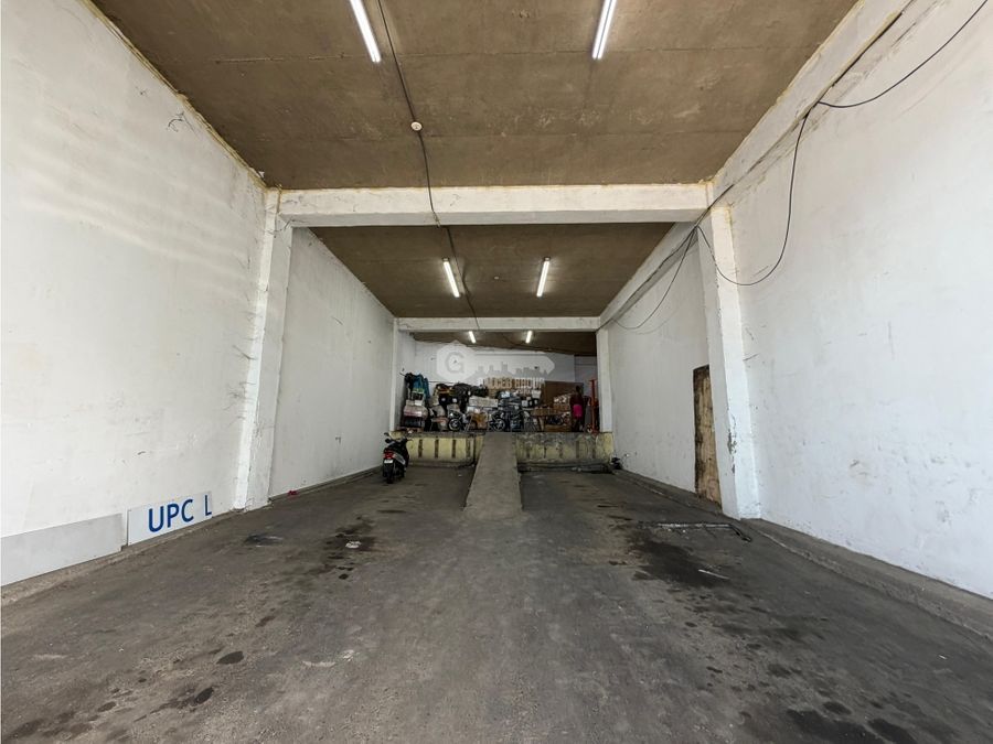 Warehouse at Colón
