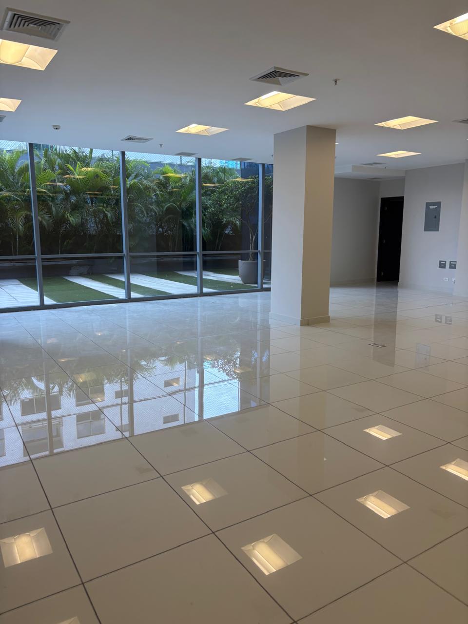 Office at boulevard costa del este