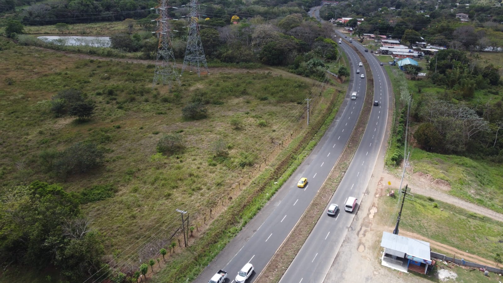 Propiedad en carretera panamericana cerca de quesos chela, capira