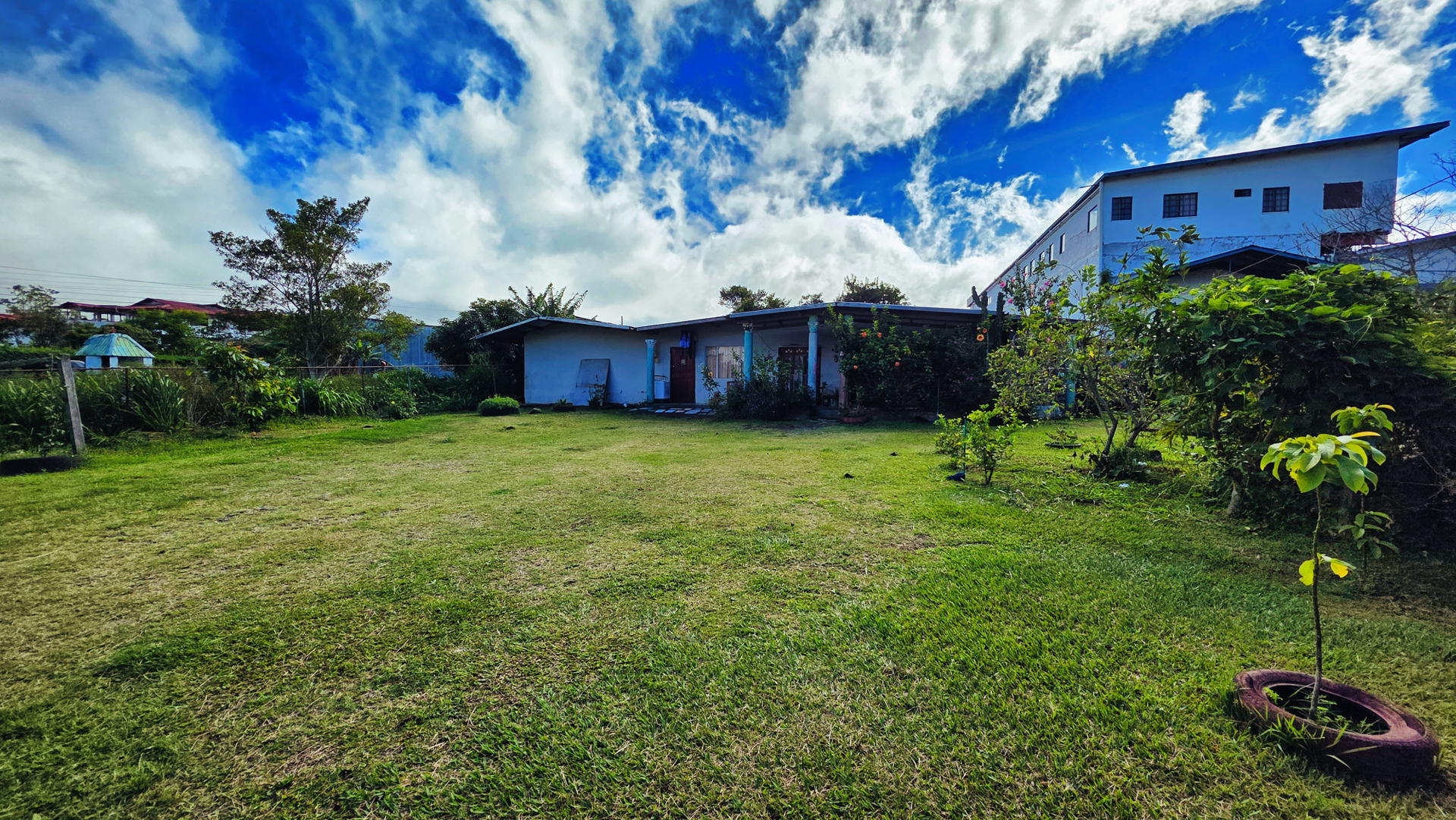 Property at tierras altas, volcàn