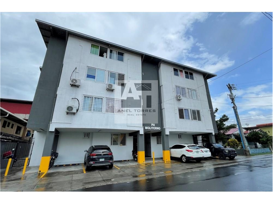 Building at Panamá