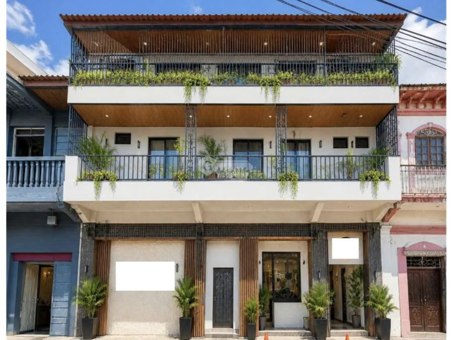 Building at Panamá