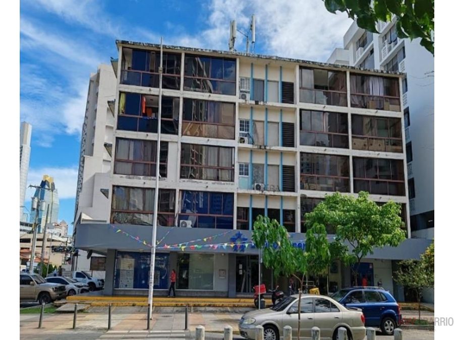 Building at Panamá