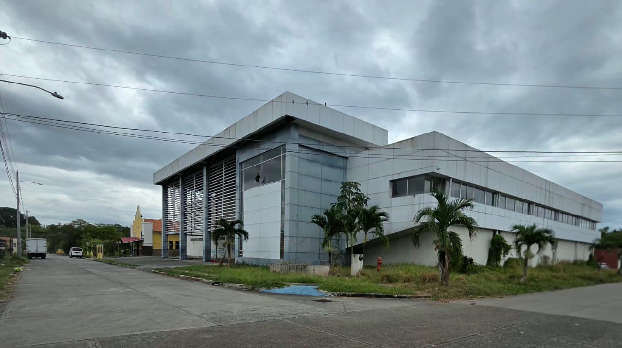 Warehouse at villas de santa bárbara, tocumen
