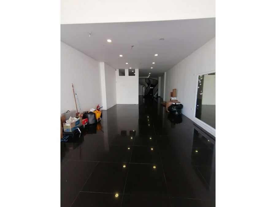 Commercial at Panamá