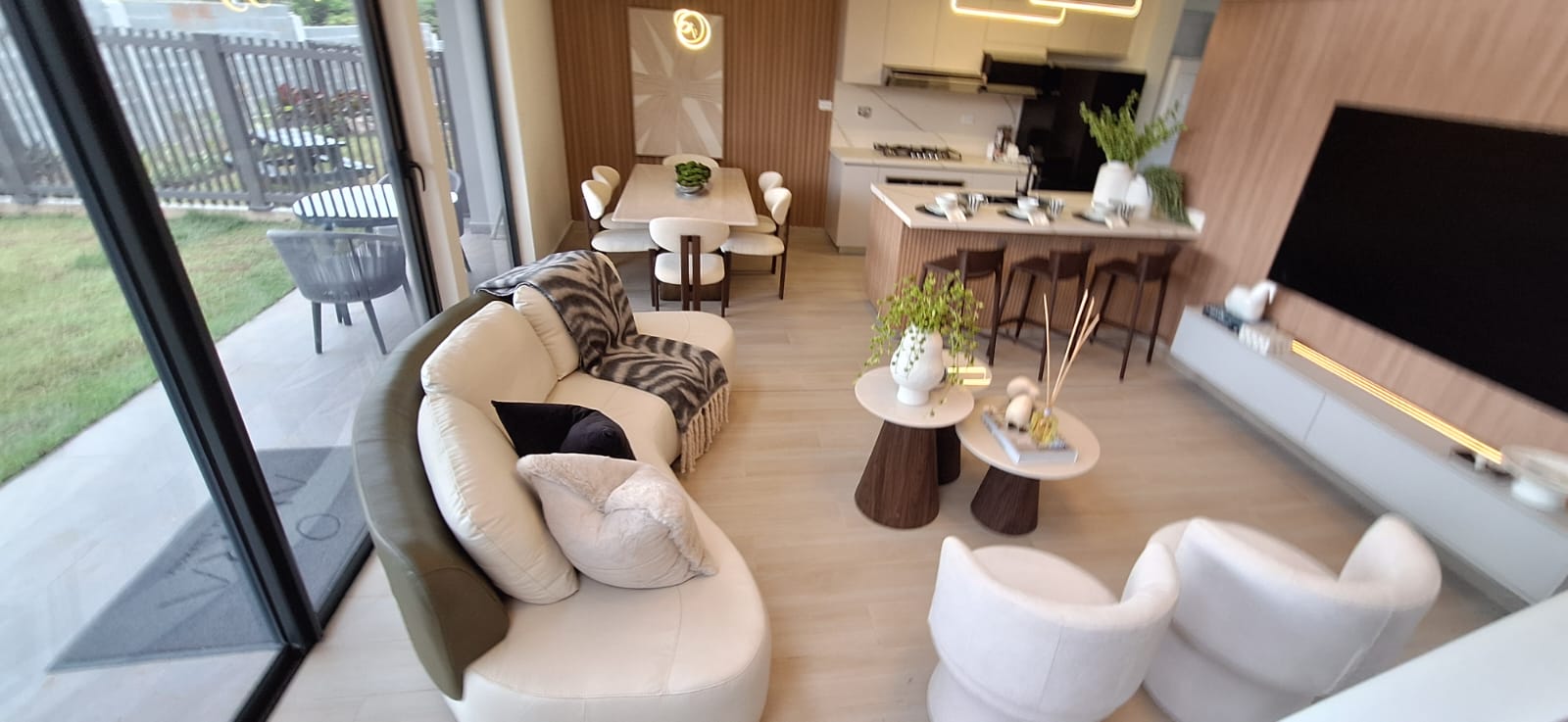Property at panama norte