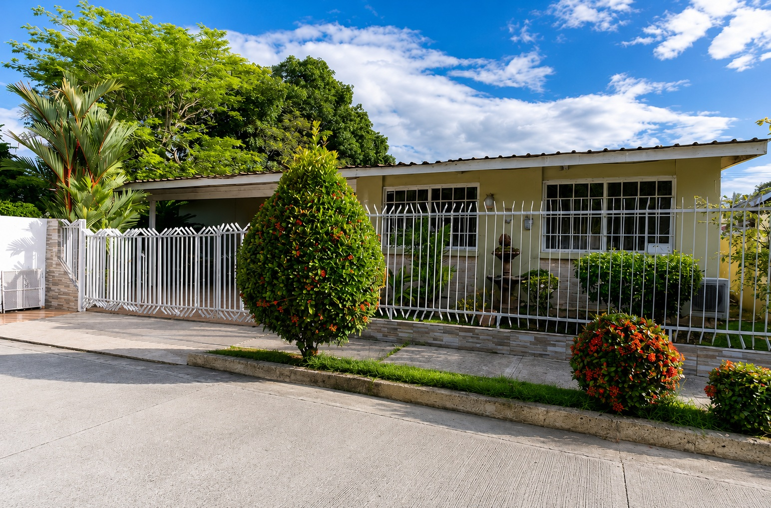 Propiedad en urbanización campo lindbergh