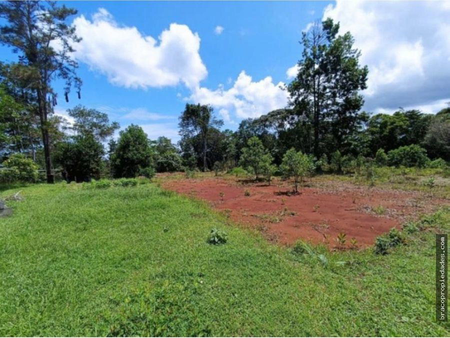 Land at Colón