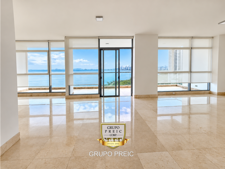 Apartment at Panama