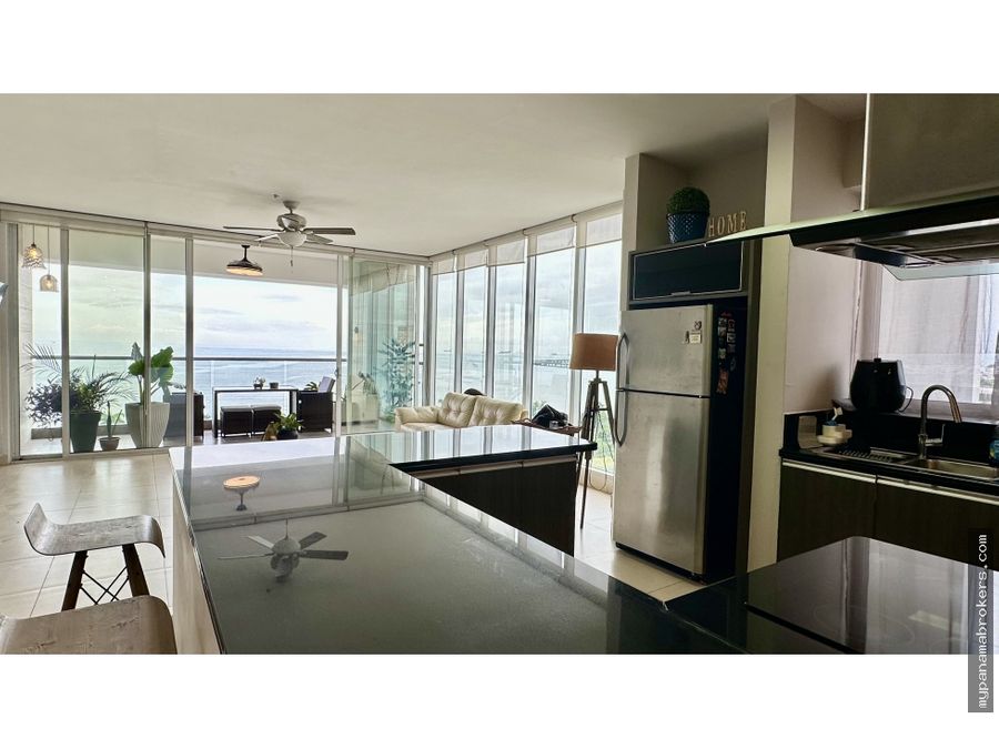 Apartment at PH Rivage