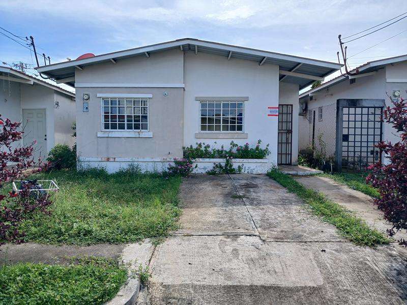 Property at puerto caimito