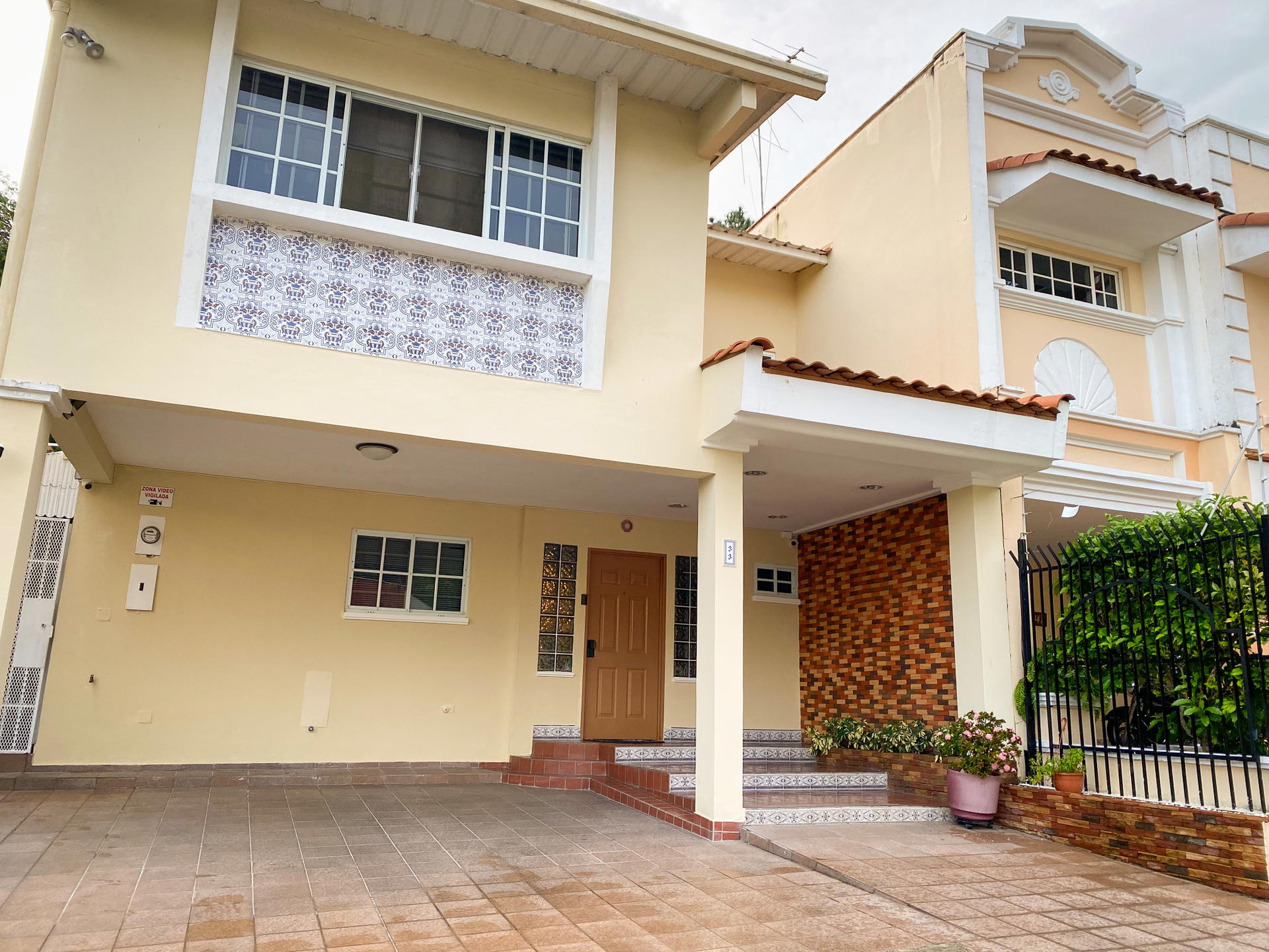 Property at betania nuevo altos de miraflores